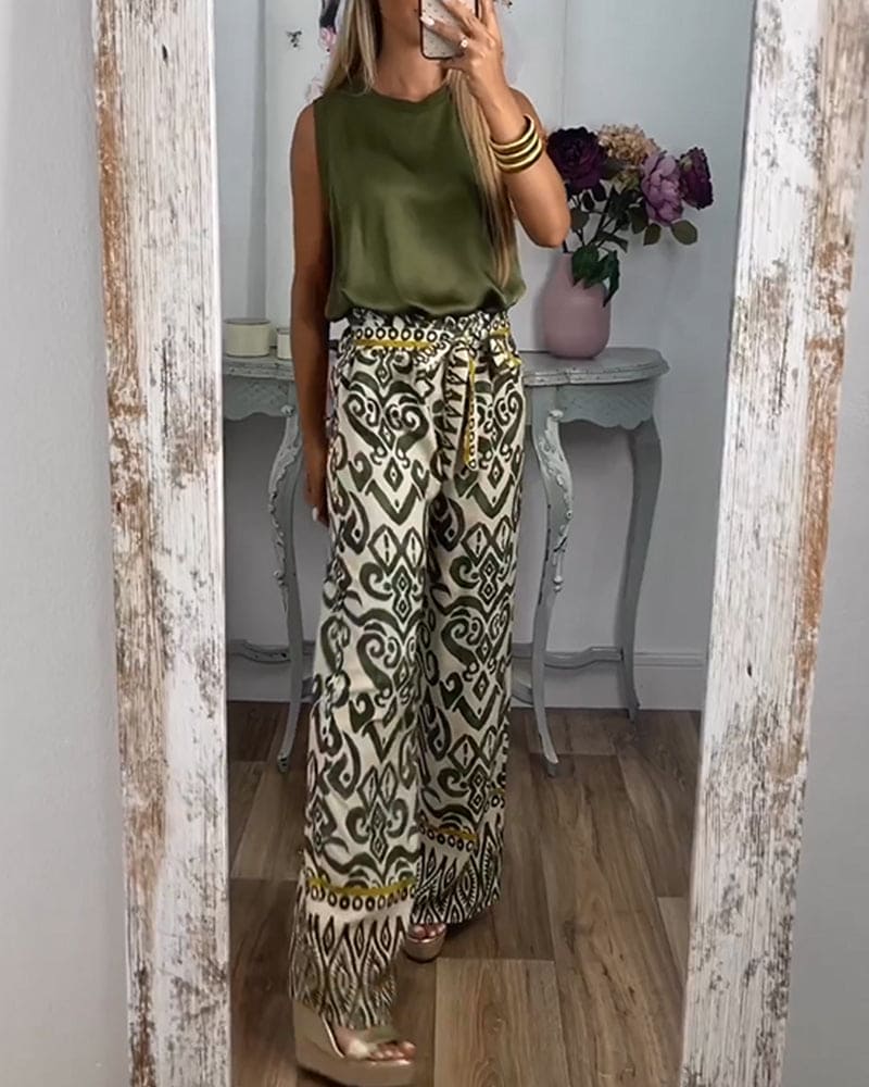 Adrie | Broek met wijde pijpen en trendy print