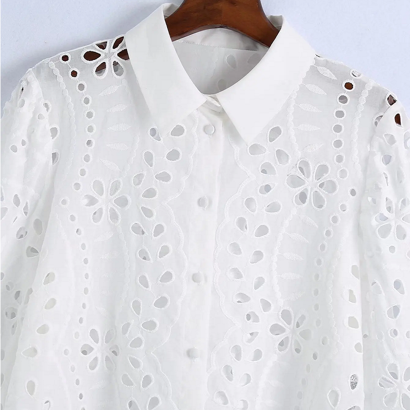 Emmi | Blouse - Embroidery - Perfecte zomerblouse